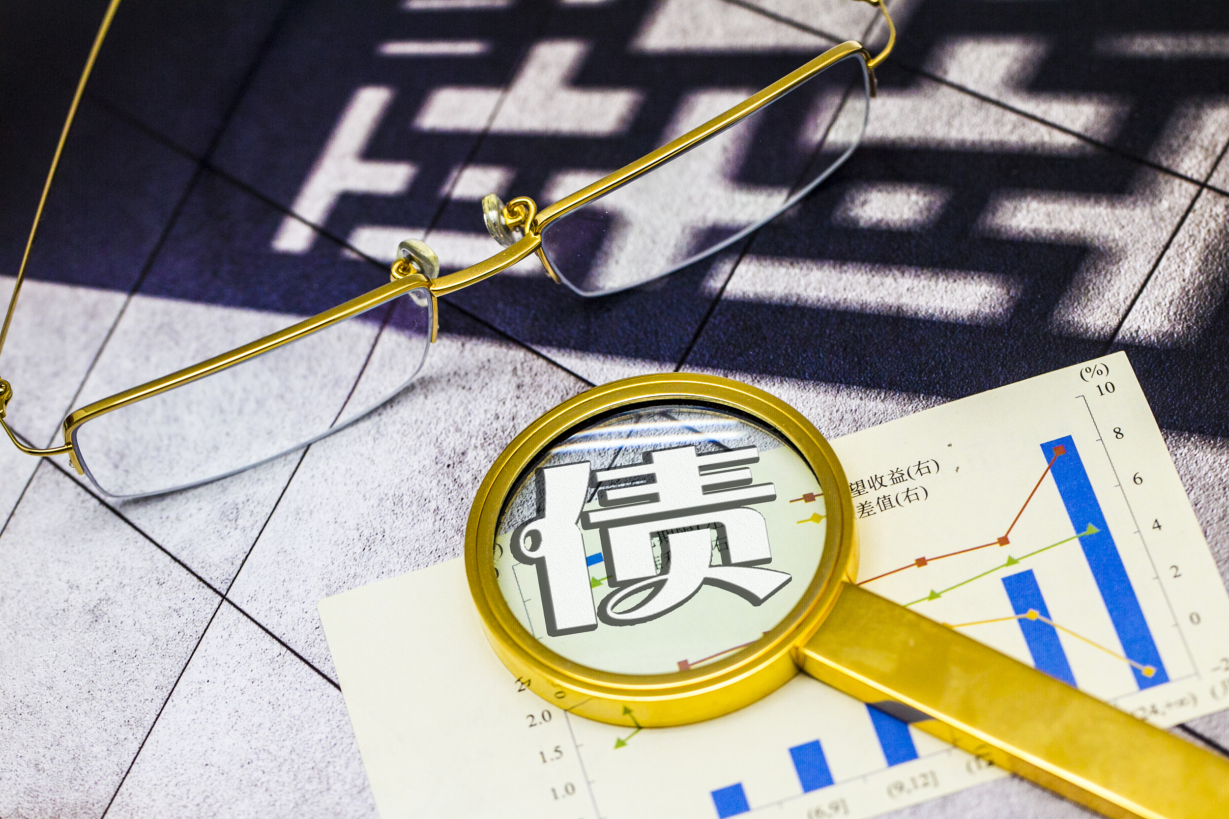 湛江海关在跨境电商渠道查获涉嫌侵犯商标权手提包49个