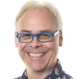 美股前瞻 | 三大股指期货涨跌不一，凌晨3点特朗普会见普京